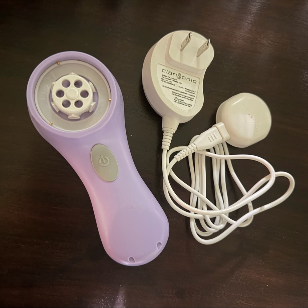 Clarisonic Mia Cleansing Device - Picture 2 of 2